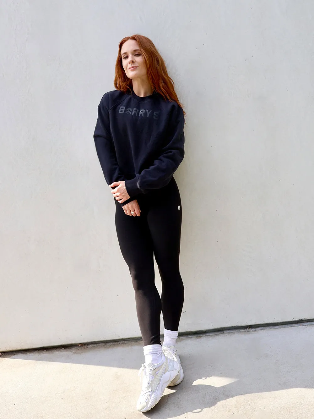 BARRY'S BLACK CROP PULLOVER