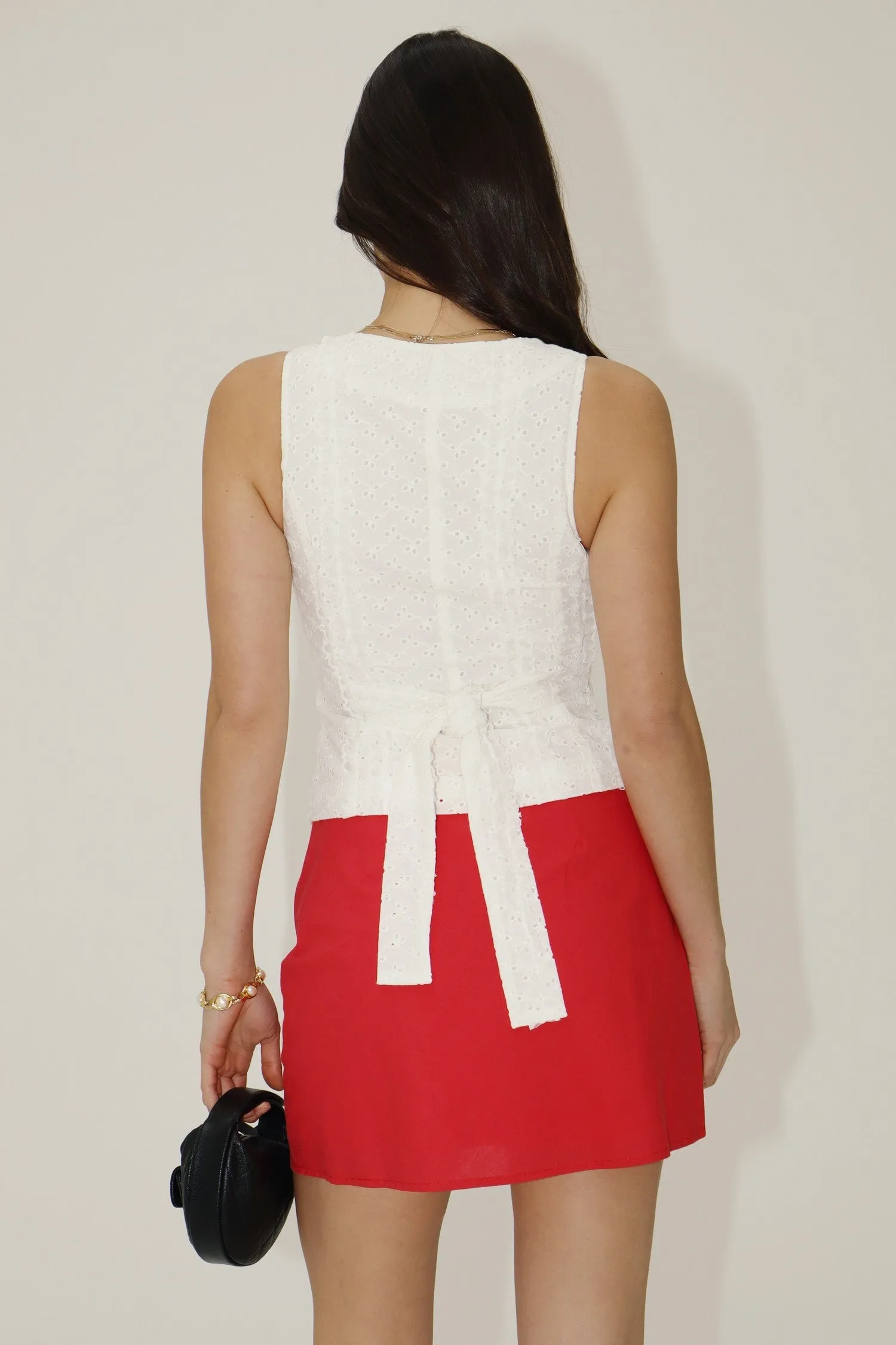 EYELET TOP