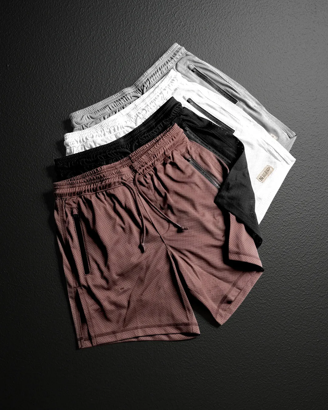 MENS MOMENTUM PATCH MESH SHORTS - WHITE