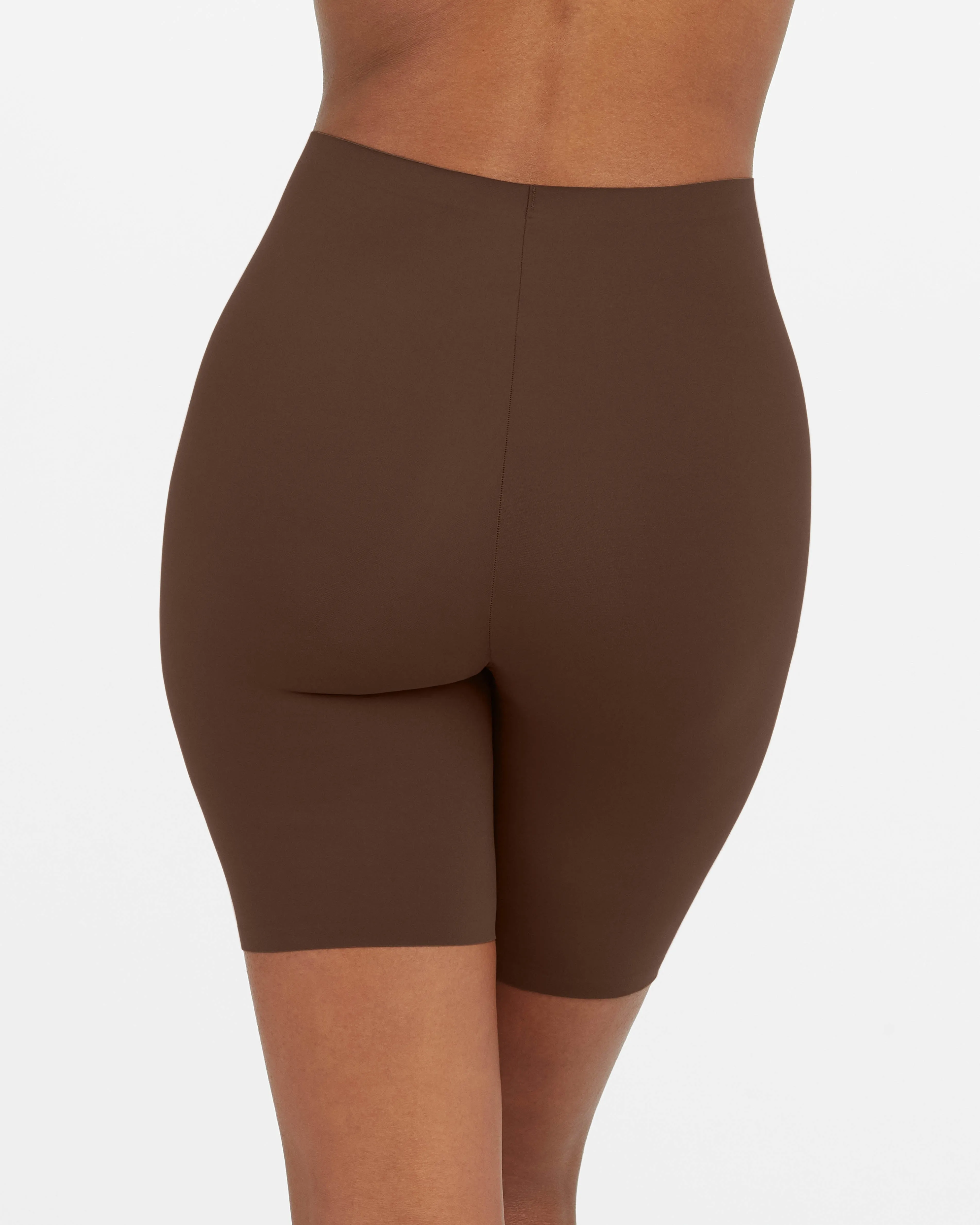 SPANXsmooth™ Fit-To-You Mid-Thigh Short