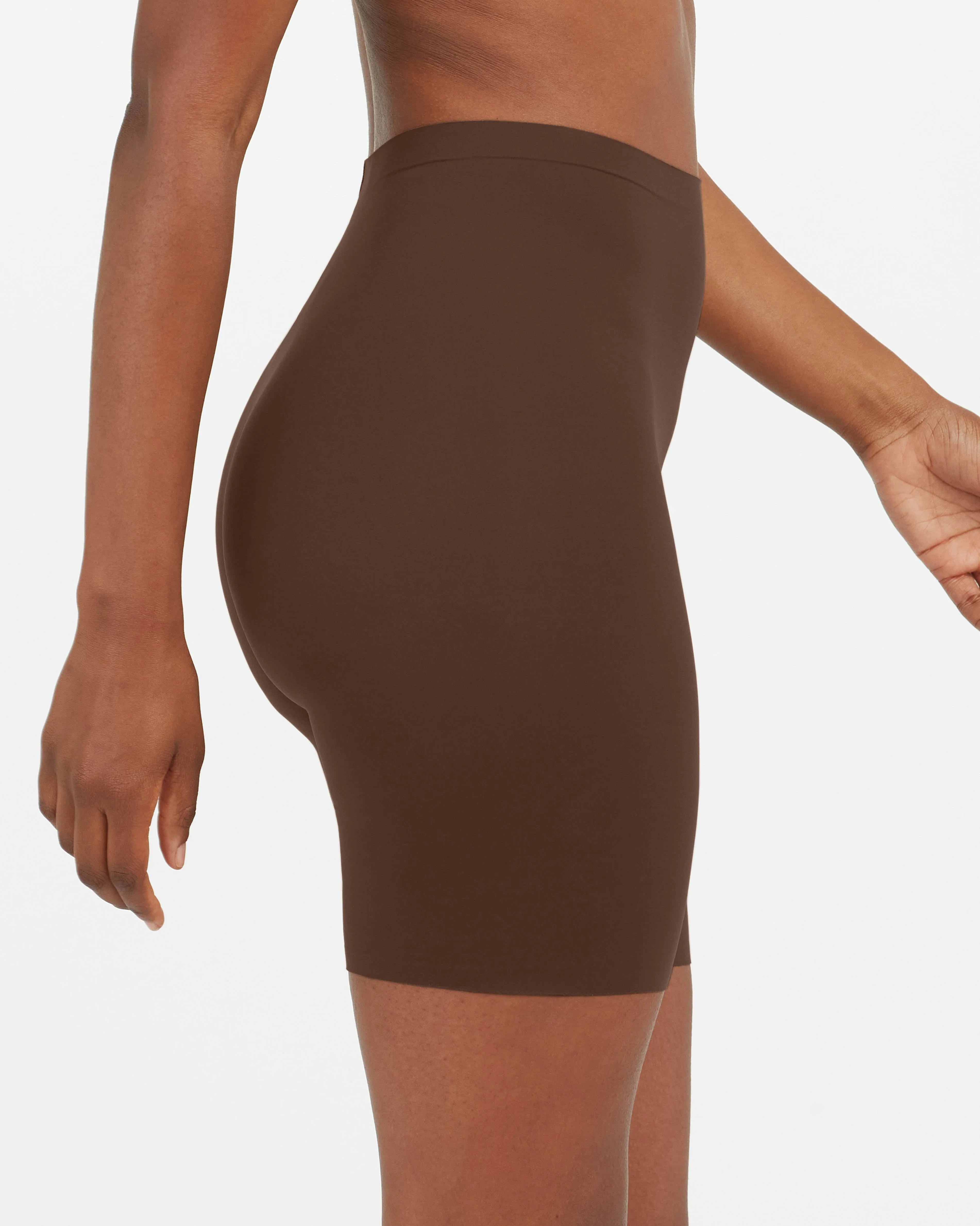 SPANXsmooth™ Fit-To-You Mid-Thigh Short
