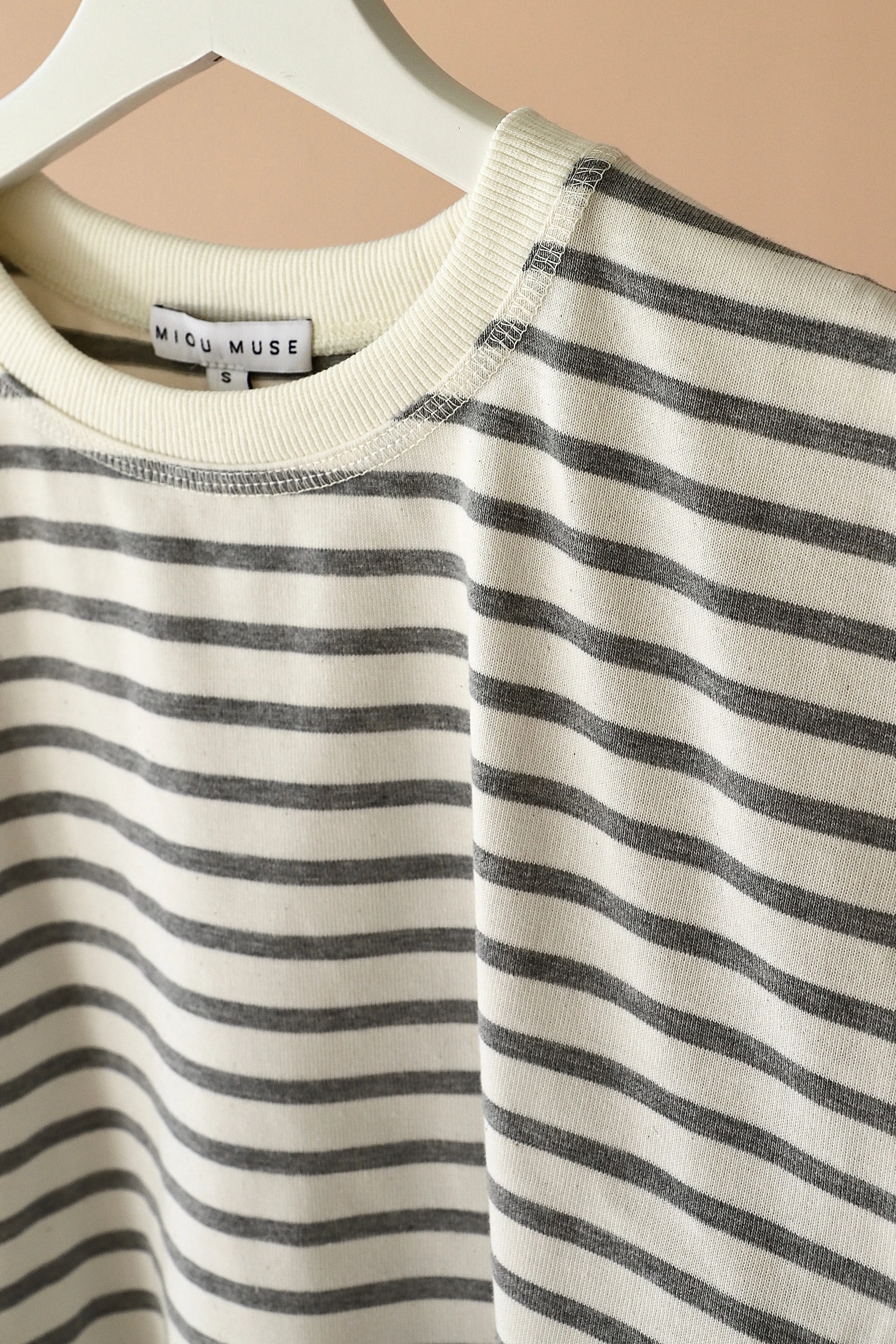 STRIPED SLEEVELESS TOP