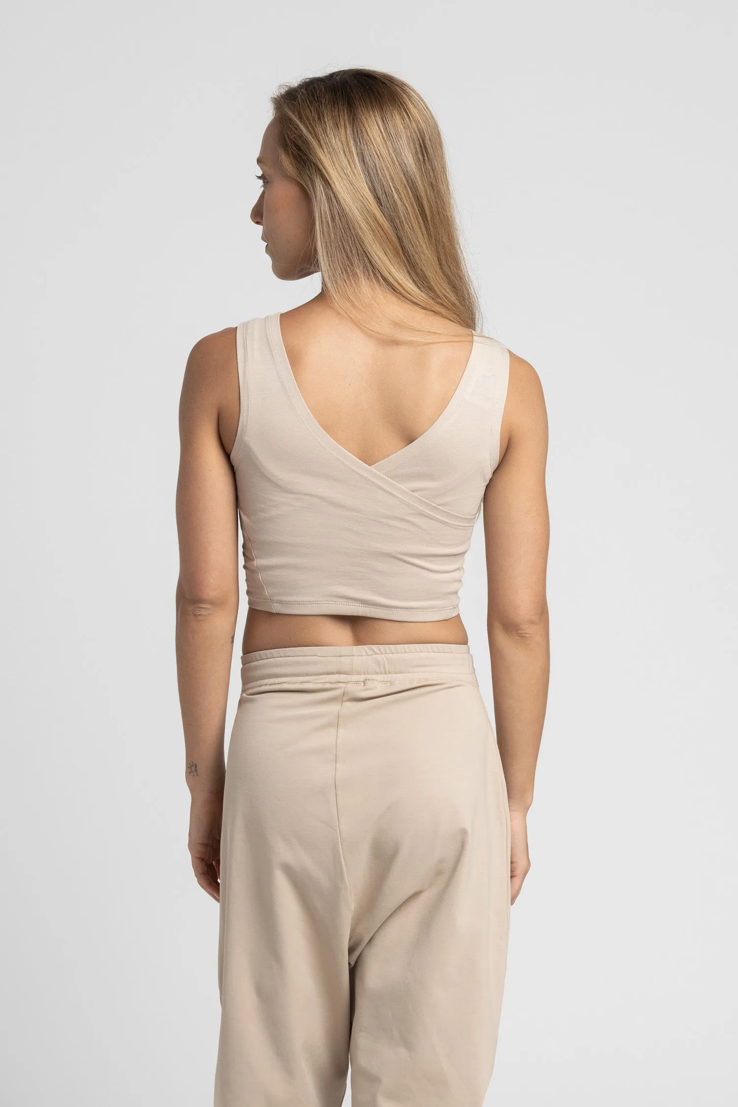 V Back Cropped Tank Top